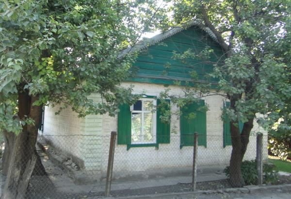 ст. Ленинградская дома Краснодарский край