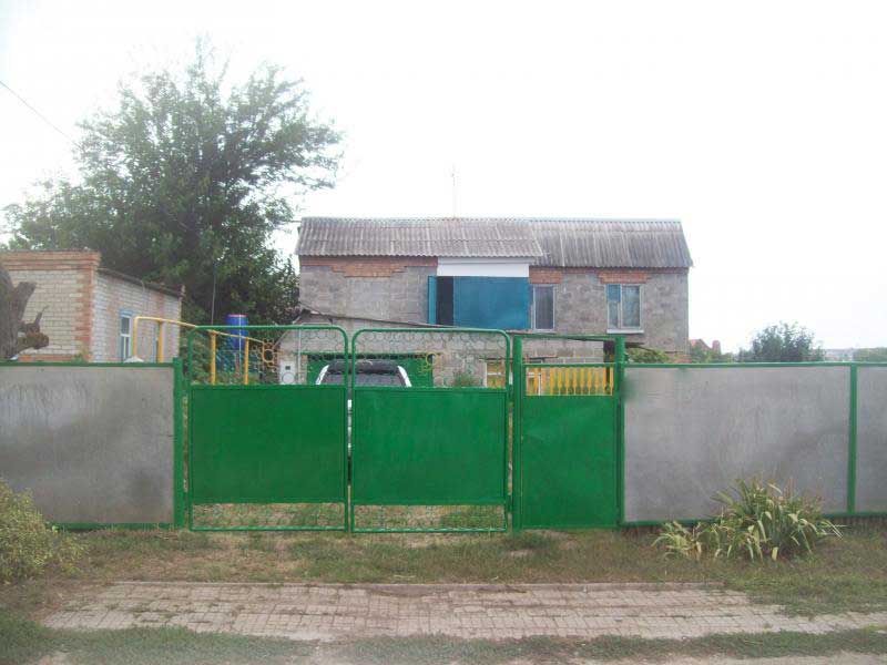ст. Ленинградская дома Краснодарский край