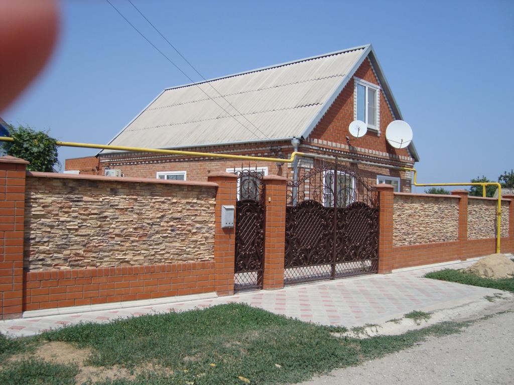 ст. Ленинградская дома Краснодарский край