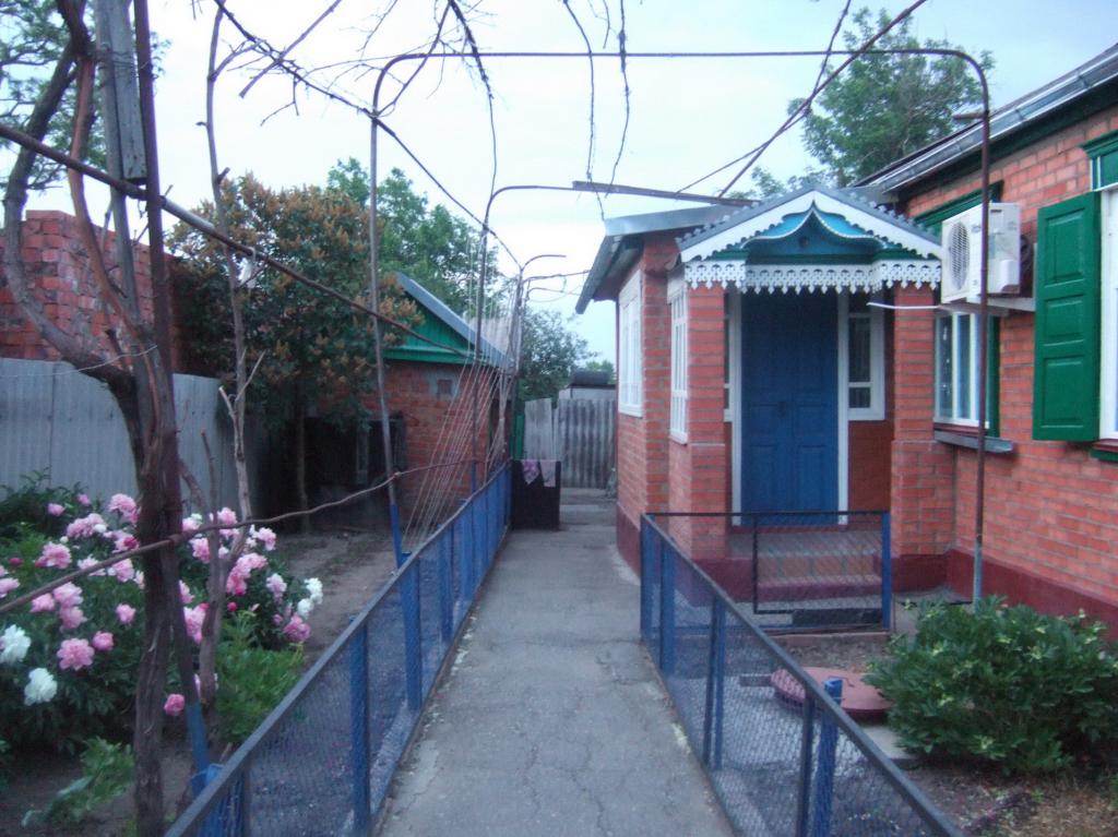 ст. Ленинградская дома Краснодарский край