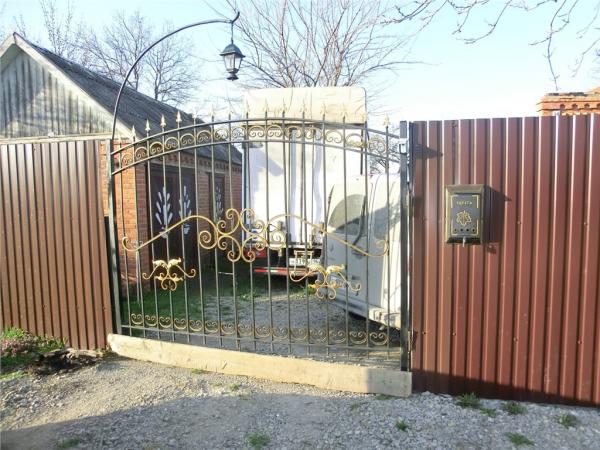 п. Ильский дома Краснодарский край
